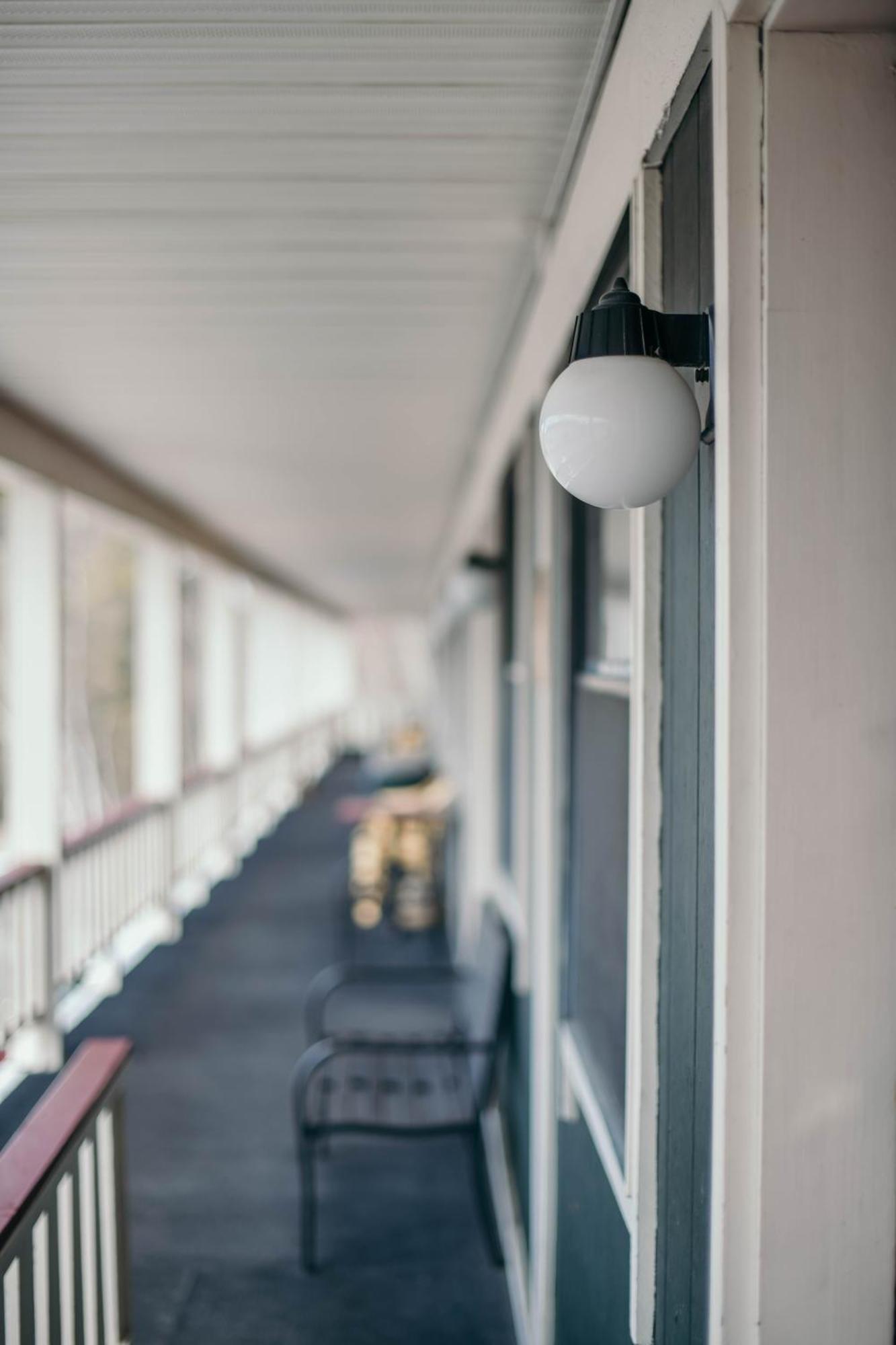 Briarwood Motor Inn Lincoln Екстериор снимка